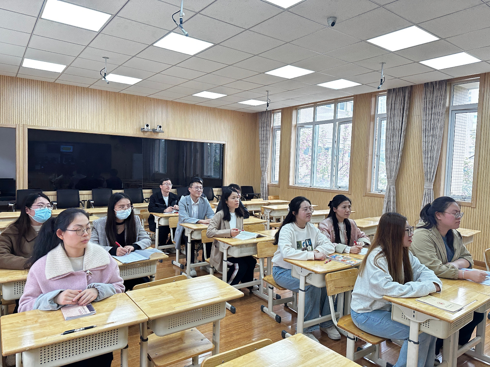 【花港一小】凝聚集体智慧 打造理想课堂（一百五十） 花港一小校本教研活动