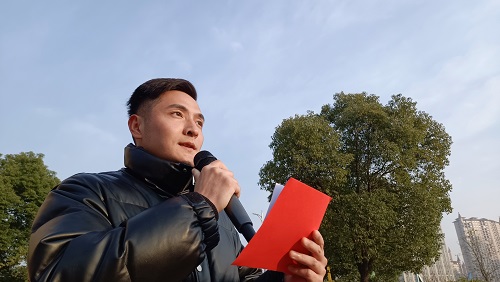 应昊天.jpg
