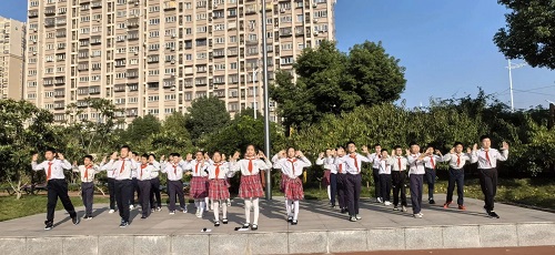 【花港一小】“碳”寻绿色足迹——花港一小第七周主题升旗仪式