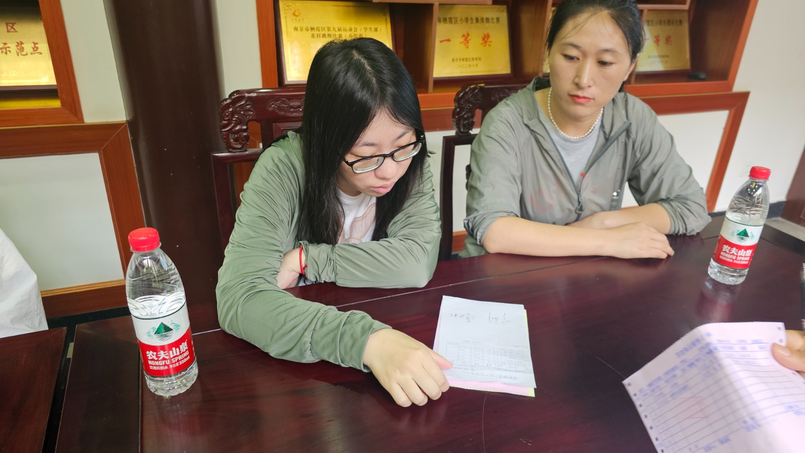 开会2.jpg