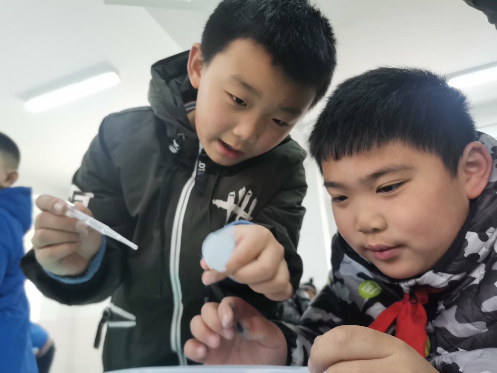 【花港一小】名师引领促发展，集团教研共成长 ——记周旭晨名师工作室暨太阳城小学教育集团科学组教研活动