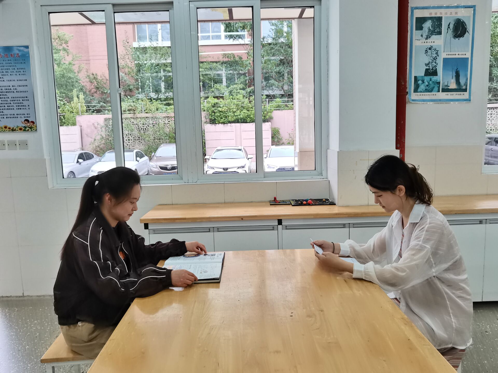 科学组.jpg 科学组.jpg