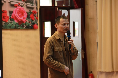 讲座1.JPG