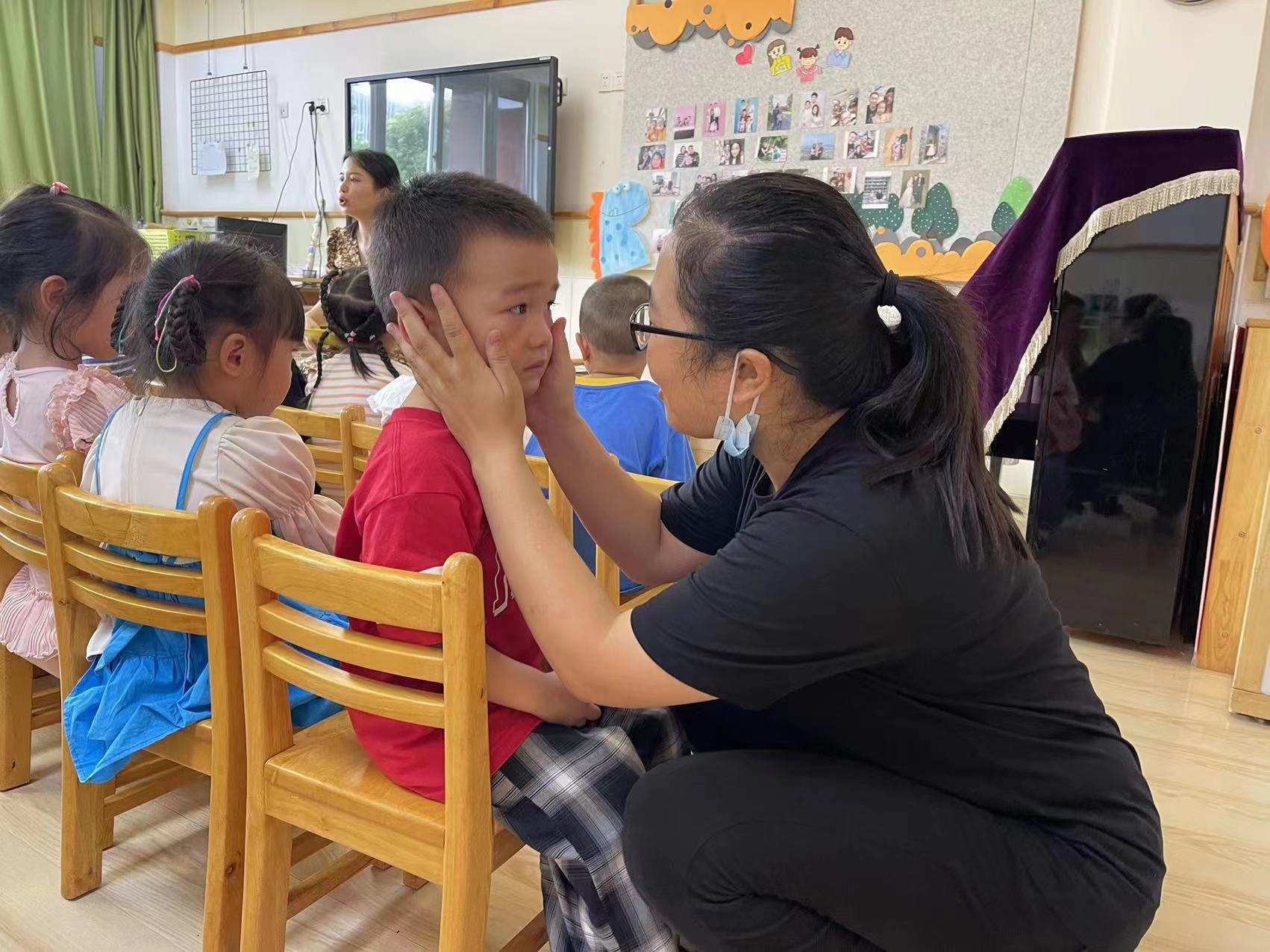 安抚幼儿.jpg