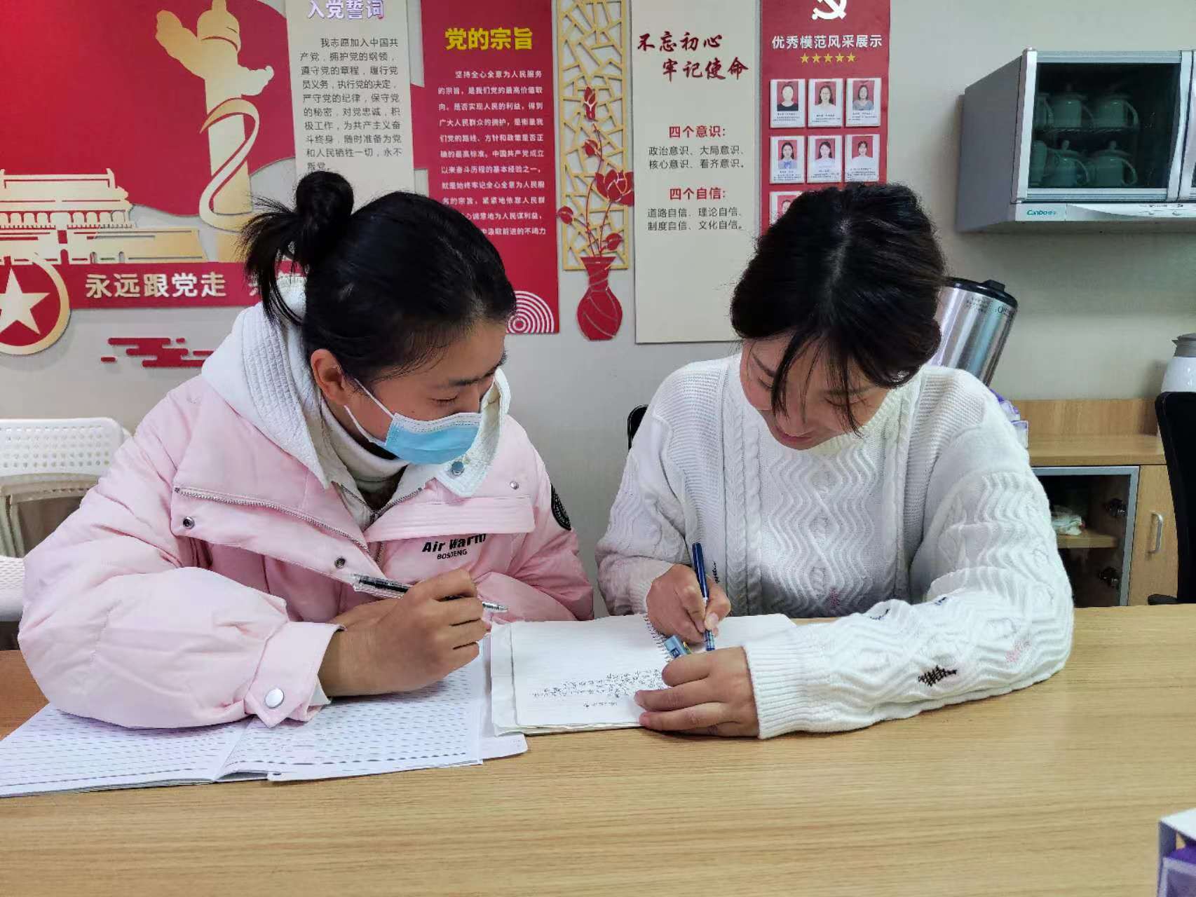 园本研训活动新闻_html_67bbe8cb.jpg
