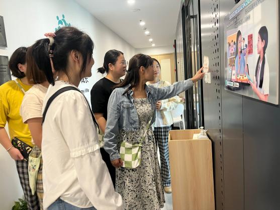 交流同奋进，普特共发展_html_m60af36c2.jpg
