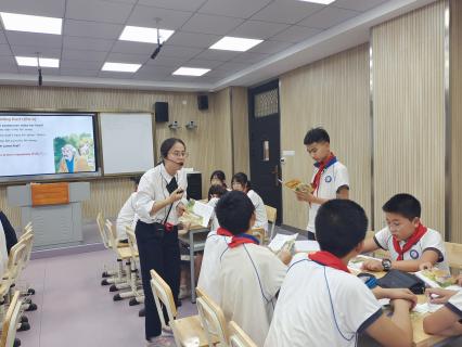 【梁晓燕名师工作室】送教促交流，研讨共成长——教学研讨之中桥中学站_html_37c2616.jpg