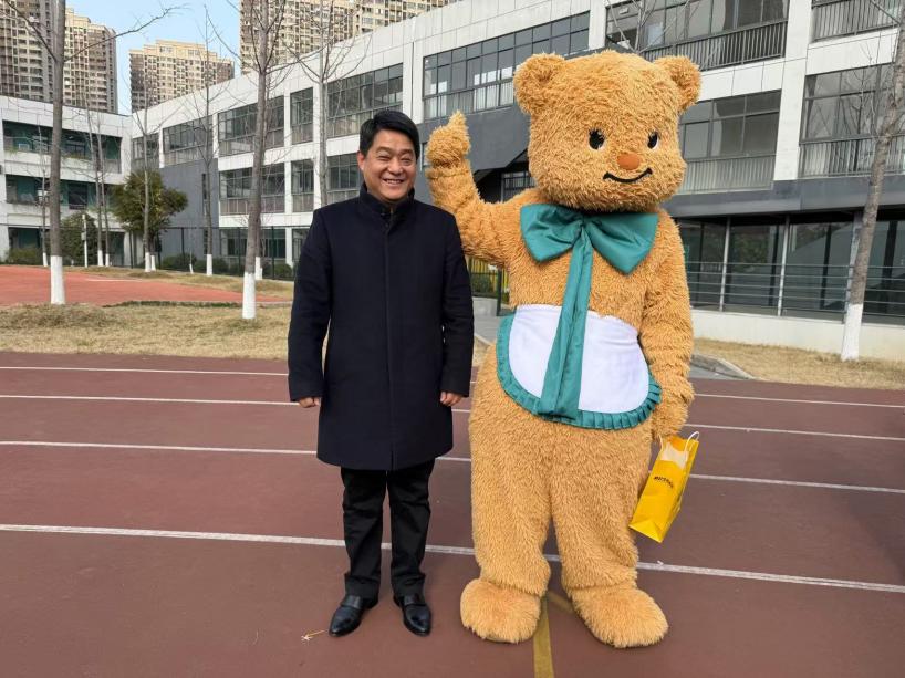 满媛 游园会 报道(1)_html_74ea5e5.jpg
