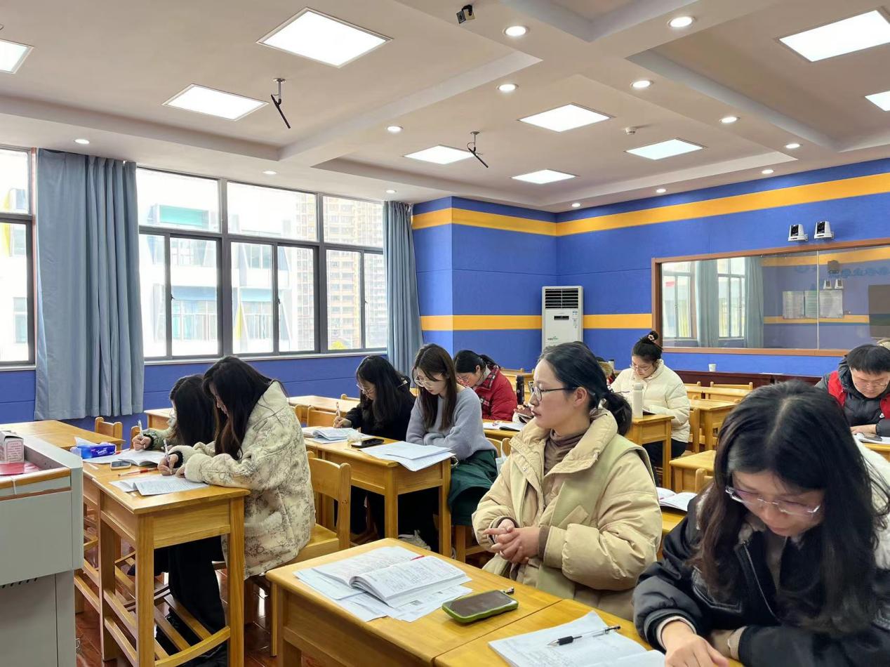 【正学丁三.教学】聚焦核心素养，精准作业设计——丁家庄第三小学数学组教研活动侧记(3)_html_2fcbcf46.jpg