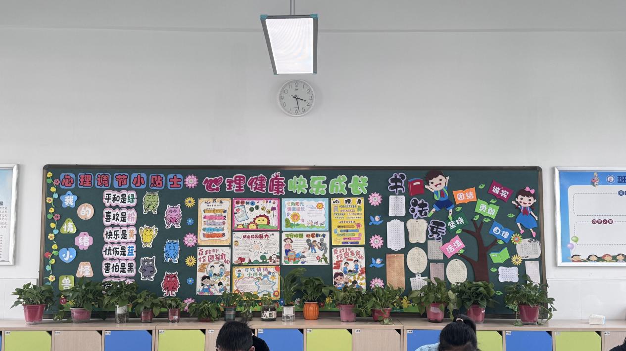 开学典礼新闻稿_html_m29ff40d9.jpg