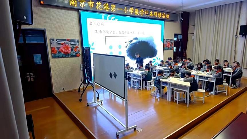 数学组第十周集体备课活动侧记_html_54828ad4.jpg