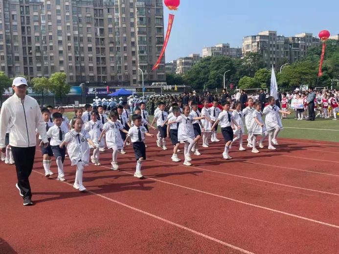 【正学丁三】赛道冲刺 激昂青春_html_mebb363c.jpg