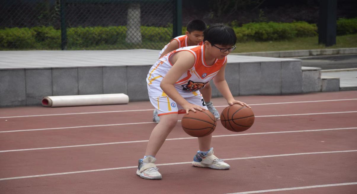 多彩展示庆六一  同心共育阳光娃_html_m2e6b5376.jpg