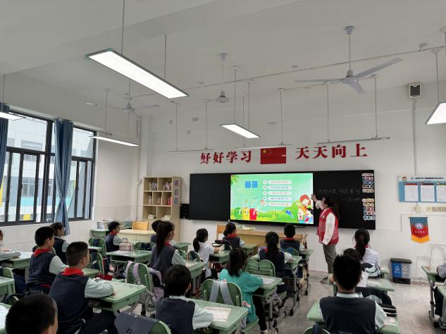 正学丁三·德育】“圾”时分类，_html_m1a9d1866.jpg