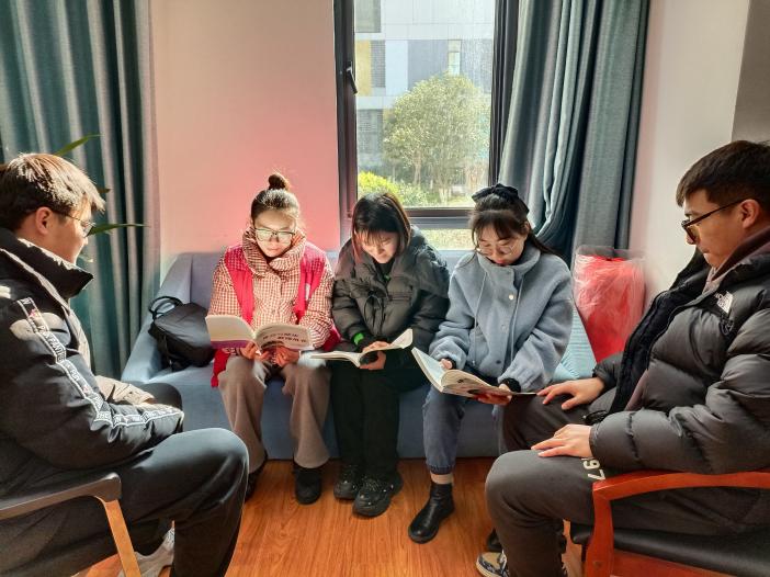 【正学丁三·教学】“聚”集体智慧 “备”精彩课堂——南京市丁家庄第三小学综合学科集体备课活动_html_m4c7f04c1.jpg