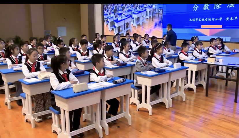 10.20丁家庄第三小学数学组观摩教材培训活动侧记_html_m457d16ee.jpg