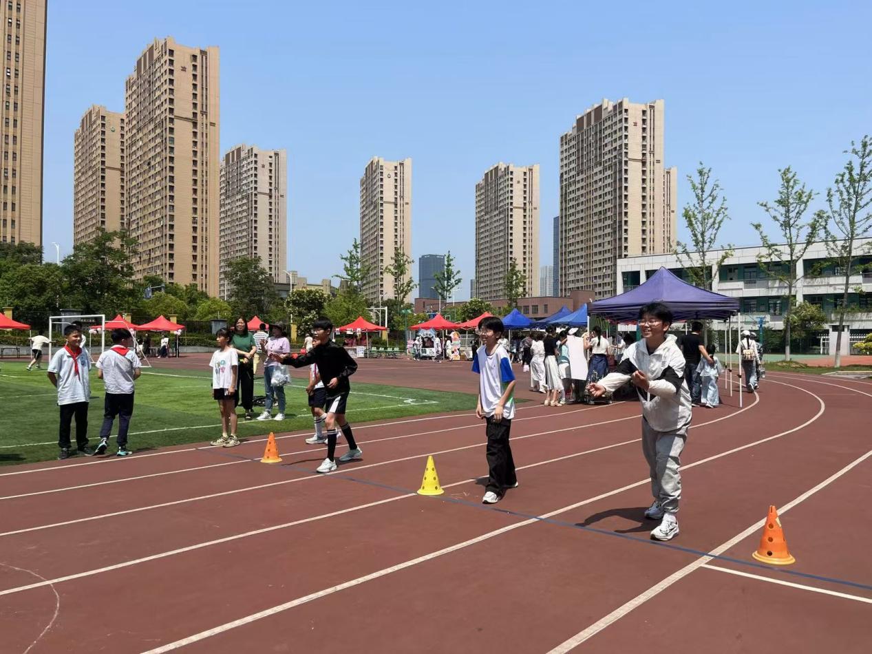 【正学丁三·教学】青春活力绽芳华，体育之光满校园 ——丁家庄第三小学第五届“艺之独秀”嘉年华“射苑”活动侧记_html_m4c674cd1.jpg
