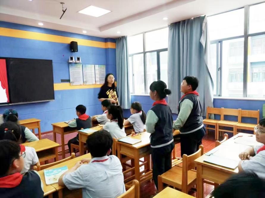 【正学丁三·教学】基于文化意识培养的小学英语单元主题作业设计策略的深耕与实践_html_11d62e69.jpg