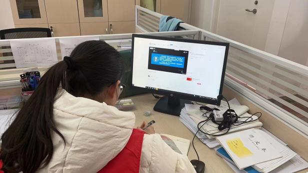 【正学丁三·教科研】重塑教师的未来画像——南京市丁家庄第三小学教师参加栖霞区教科研云端大讲坛三十四讲侧记_html_38c506a6.jpg
