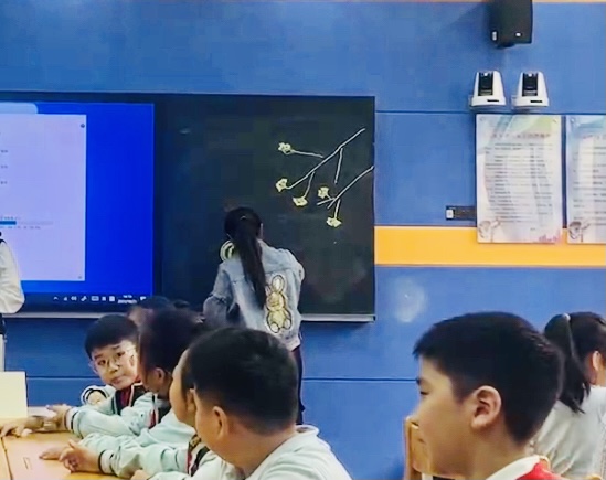 【正学丁三】学习身边榜样 激发奋进力量——南京市丁家庄第三小学榜样教师宣传活动侧记（四）_html_30faa9d1.jpg