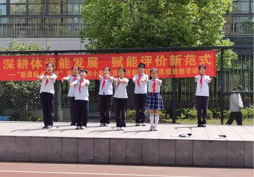 【丁三】心理健康宣传月活动总结_html_60cbf69a.png