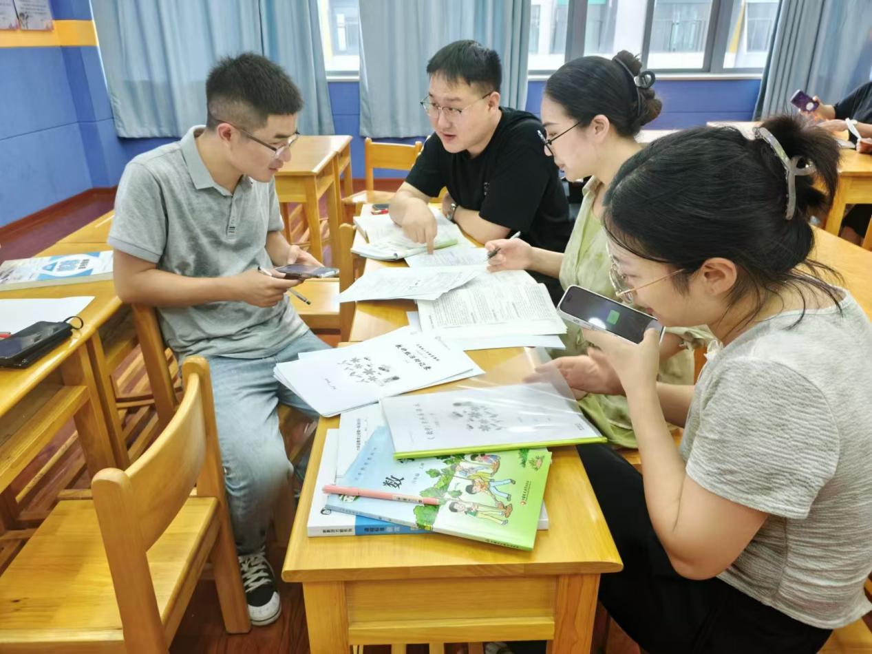 8.31丁家庄第三小学数学组新学期第一次集体备课活动_html_361e1b61.jpg