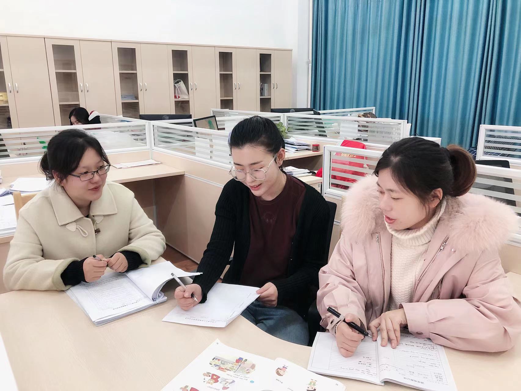 11.22英语教研_html_m4c7f18d5.jpg
