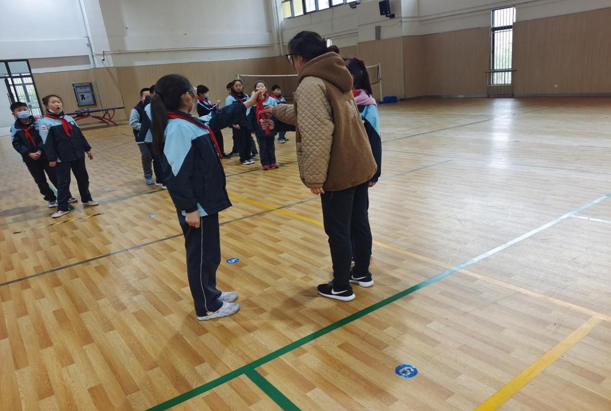 【正学丁三·教学】体育教研活动侧记(2)_html_5f3d3939.jpg