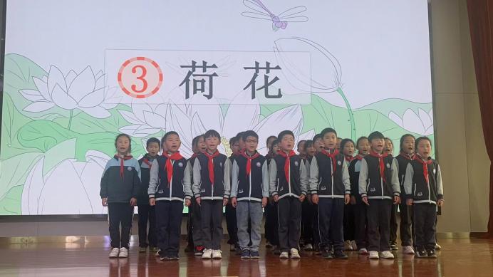 诵华美篇章 展书香校园(1)_html_m1e55357c.jpg