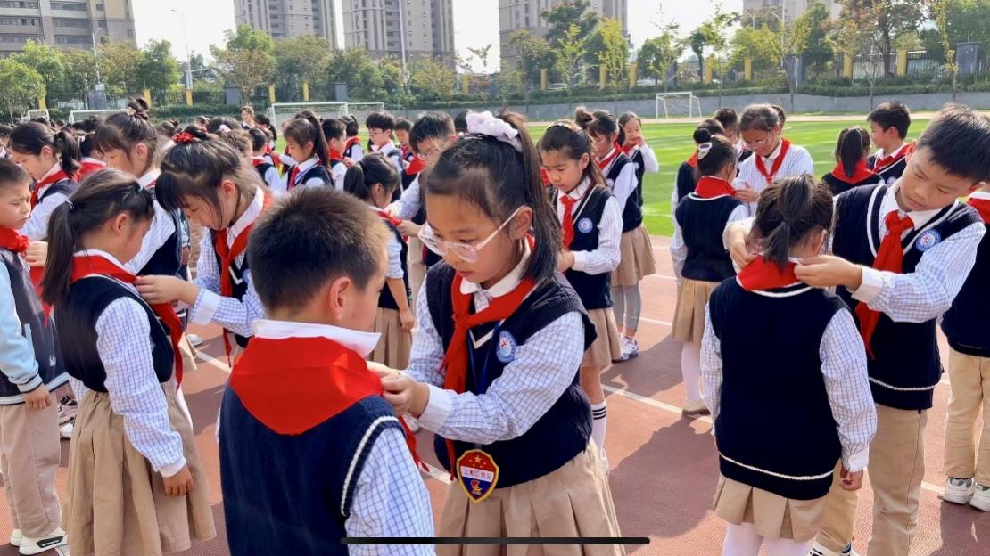 【正学丁三·德育】喜迎建队日 争做好队员_html_2459e97d.jpg
