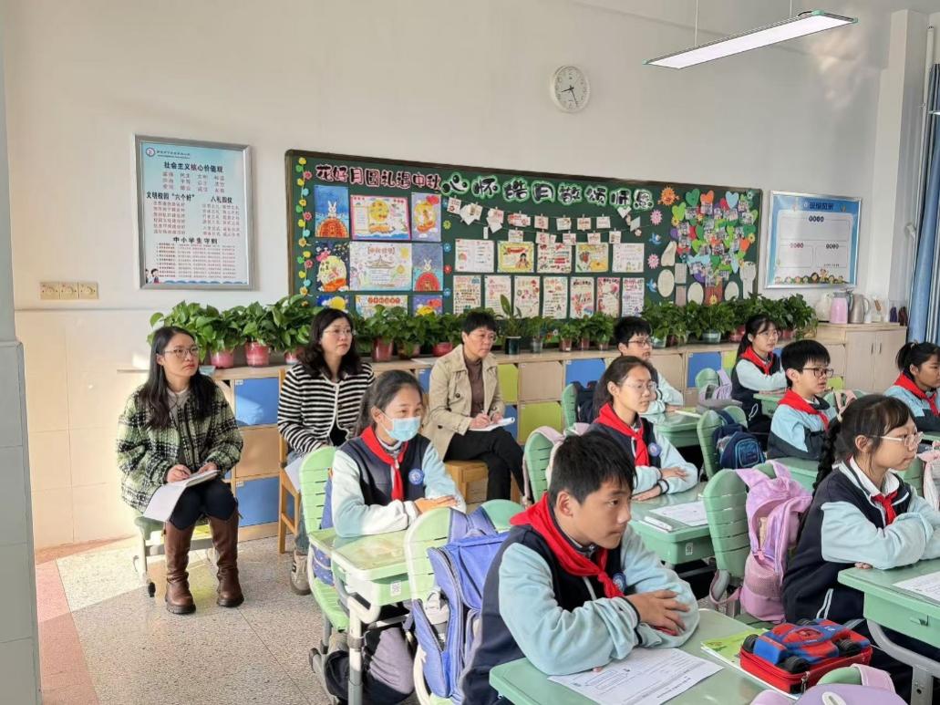 【正学丁三●教学】“视”以促教，“导”以致远——南京市丁家庄第三小学教学视导活动侧记(2)(2)_html_4c55550f.jpg