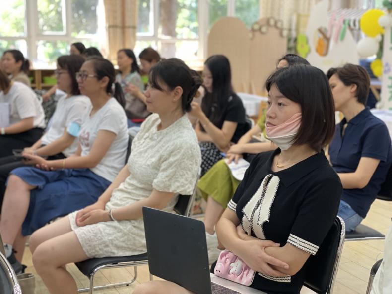 【栖霞版本】携手同行 共赴成长(1)_html_m31c6ea0c.jpg