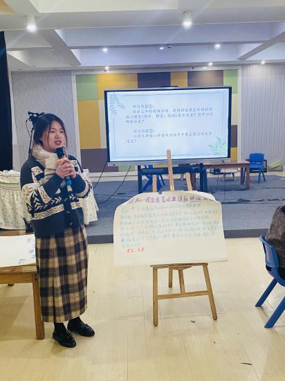 专家引领明方向 课程建设稳推进_html_3cda9ccd.jpg