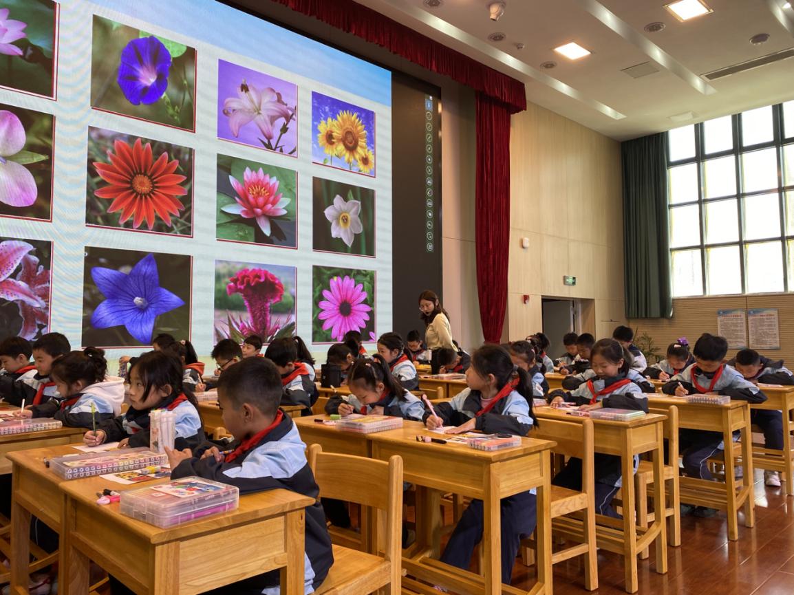 参观小学新闻稿(1)_html_3b8cd946.jpg