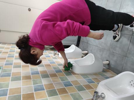 2022.2.12开学前卫生打扫、消毒工作小记_html_3bba51ef.jpg
