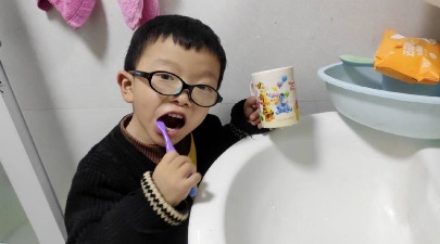 （生命迈幼•爱国卫生）健康成长、坚“齿”必胜_html_1dc6d8ad.jpg