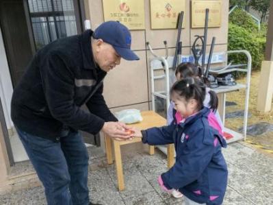 2025.3.5【生命迈幼&middot;童年畅玩】三月春风暖人心，雷锋精神代代传—记迈幼瑜憬湾分园雷锋日活动_html_m64ef838e.jpg