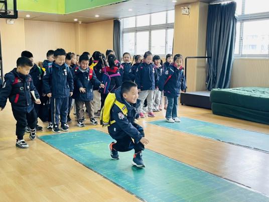 翁兴荣2024.3.18【生命迈幼·幼小衔接 】初探小学，“幼”见成长_html_m1a69c126.jpg