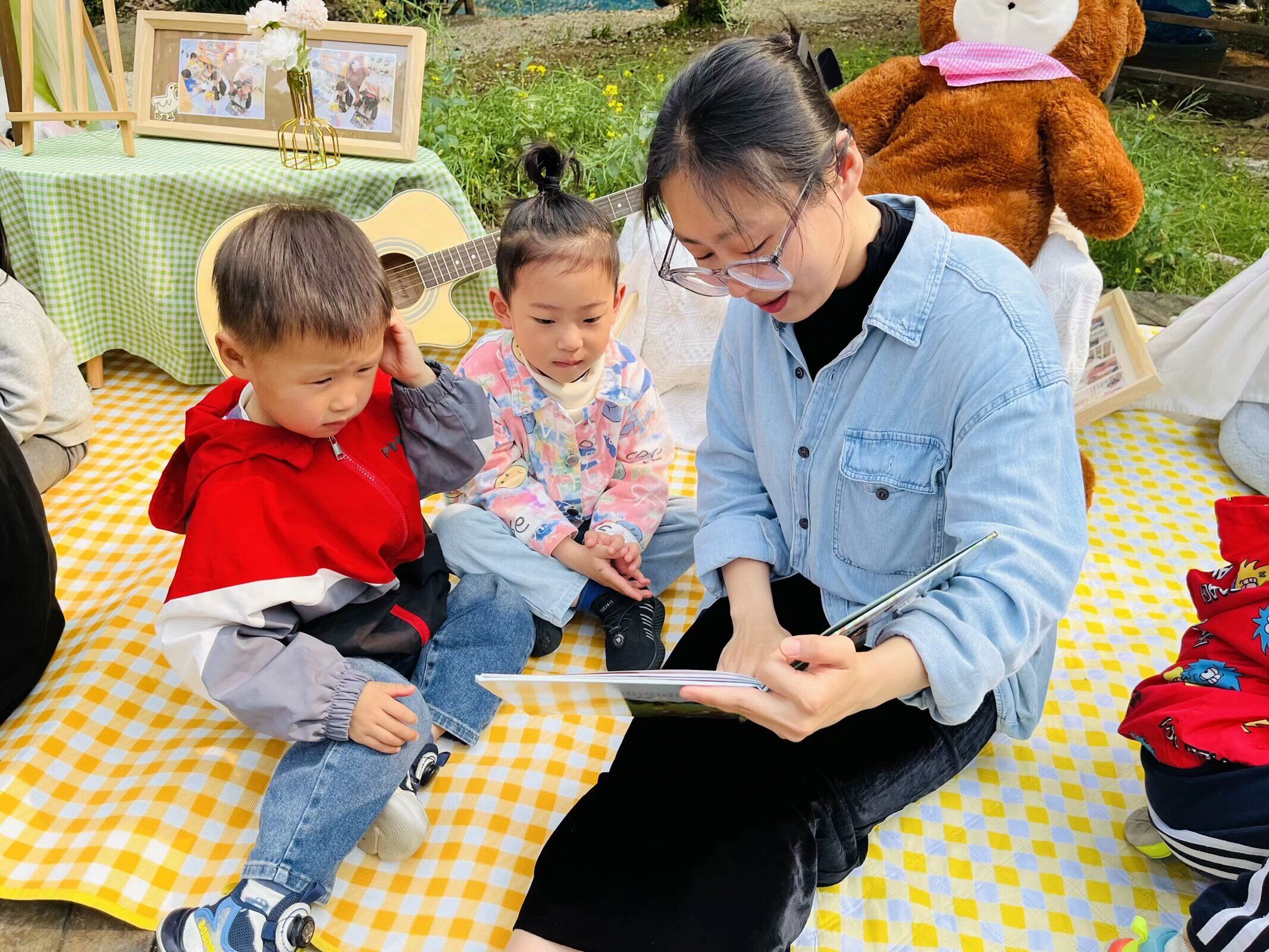【生命迈幼·特色课程】听花开声音 赴春日“阅”会_html_m7ac7c79d.jpg