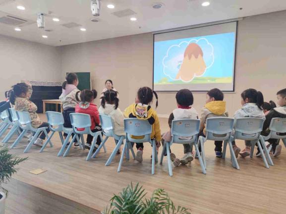 【生命迈幼·教育教学】赛课展风采，磨砺见成_html_61d3e75d.jpg
