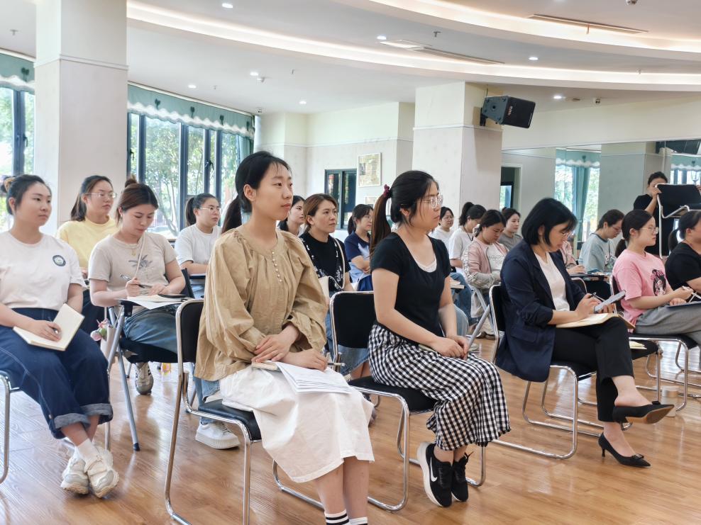 （完成版）2025.5.26学习陶行知师德师风专题报道_html_m6e8ae39c.jpg
