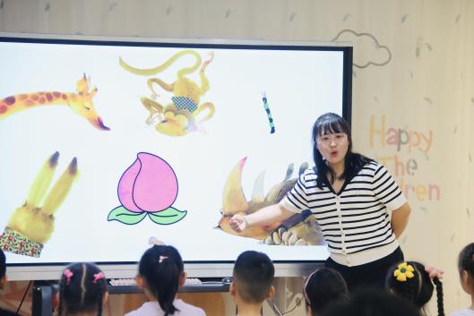 骨干示范赋师能，行思共研领前行新闻稿带批注_html_4190f32a.jpg