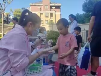 2023.9.27顾哲如【生命迈幼&middot;师德建设】迈幼瑜憬湾分园9月师德标兵系列推送_html_m1065705f.jpg