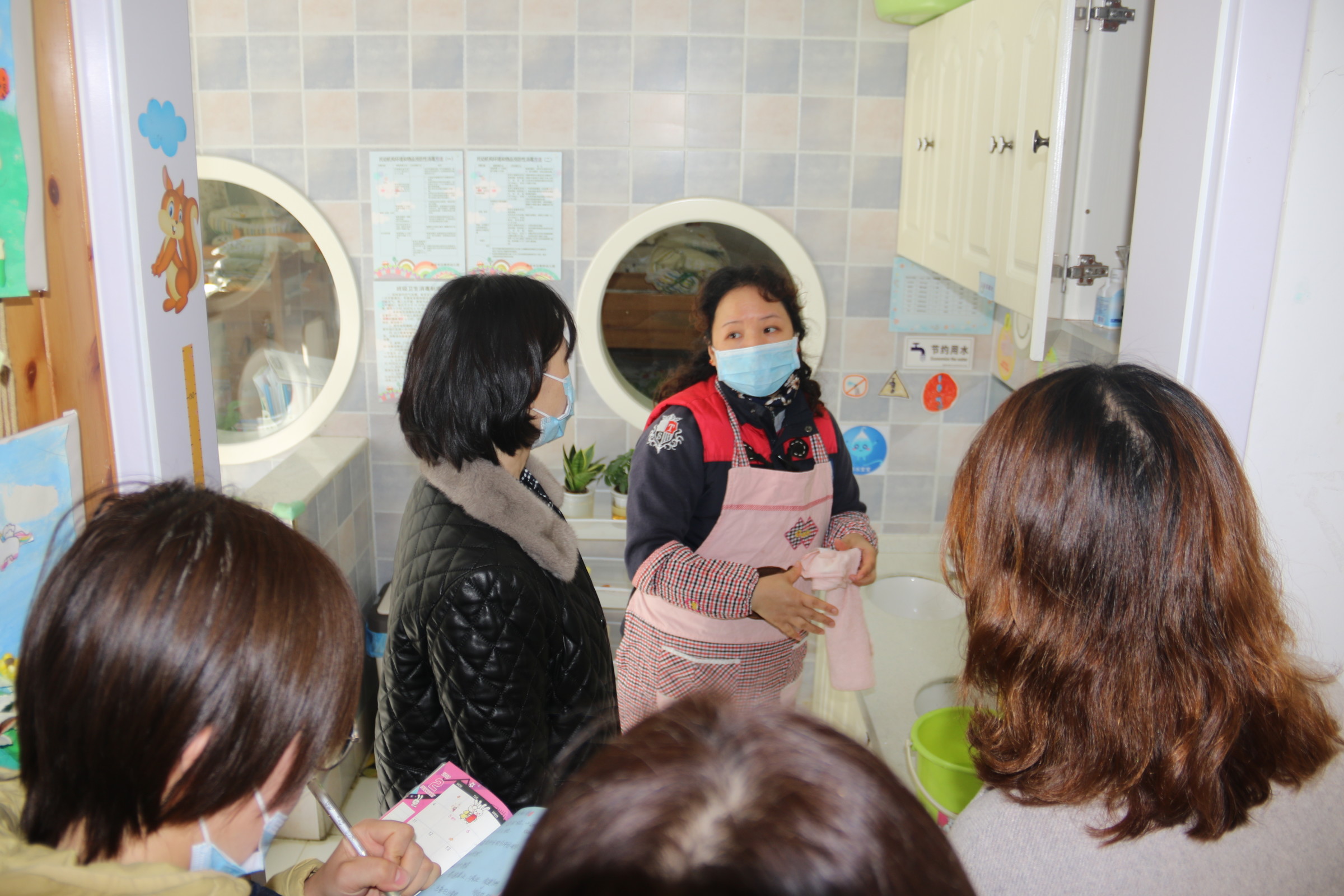 【生命迈幼·安全第一】迈皋桥幼儿园迎接区卫生保健铜牌复验_html_9ba79b8.jpg