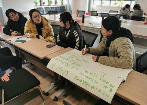 202112.9【生命迈幼&middot;教学动态】“戏”动童年 “域”见美好_html_m5dafd4bb.jpg