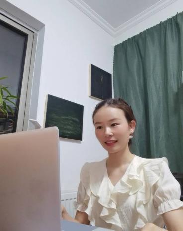 报道新生家长会(1)(1)(1)_html_df3b64e.jpg