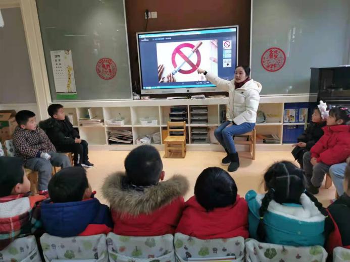 202201120新城“迎新春”爱国卫生活动_html_m441876ad.jpg