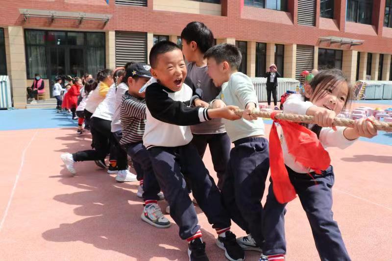 20210430新城大班运动会新闻_html_m5129f560.jpg