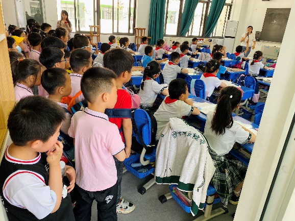 走进小学_html_b8fec49.jpg