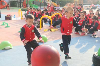 20221115新城园区中班年级组运动会新闻(1)_html_m31519081.jpg
